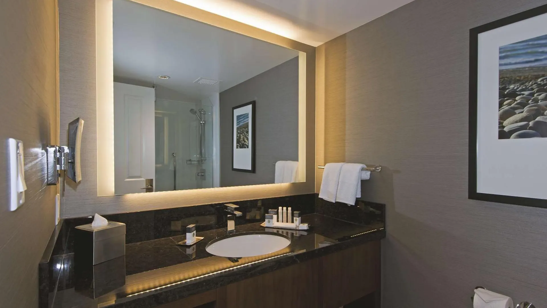 Doubletree By Hilton Hotel & Suites Victoria Kanada