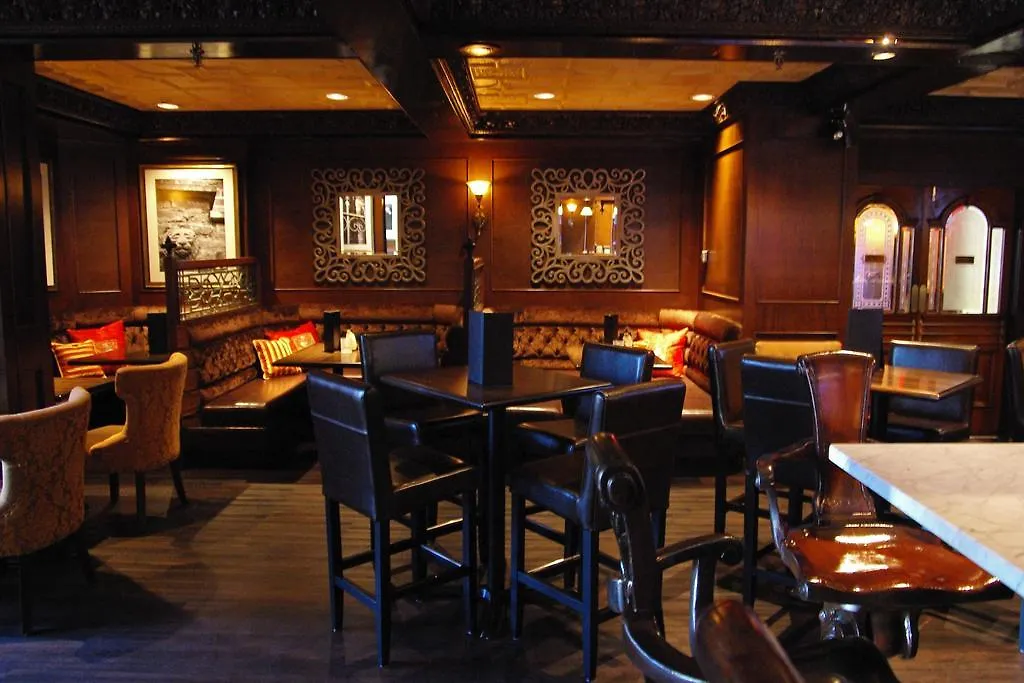 Doubletree By Hilton Hotel & Suites Victoria