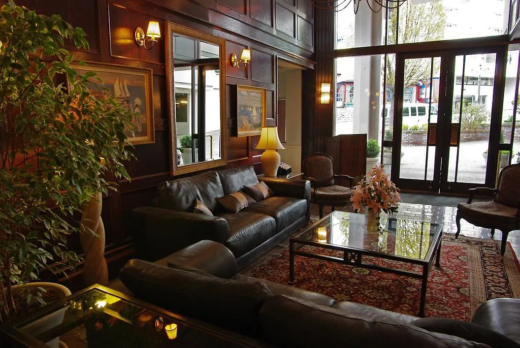 Doubletree By Hilton Hotel & Suites Victoria
