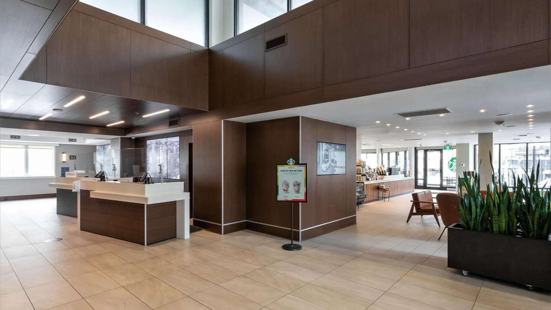 Doubletree By Hilton Hotel & Suites Victoria