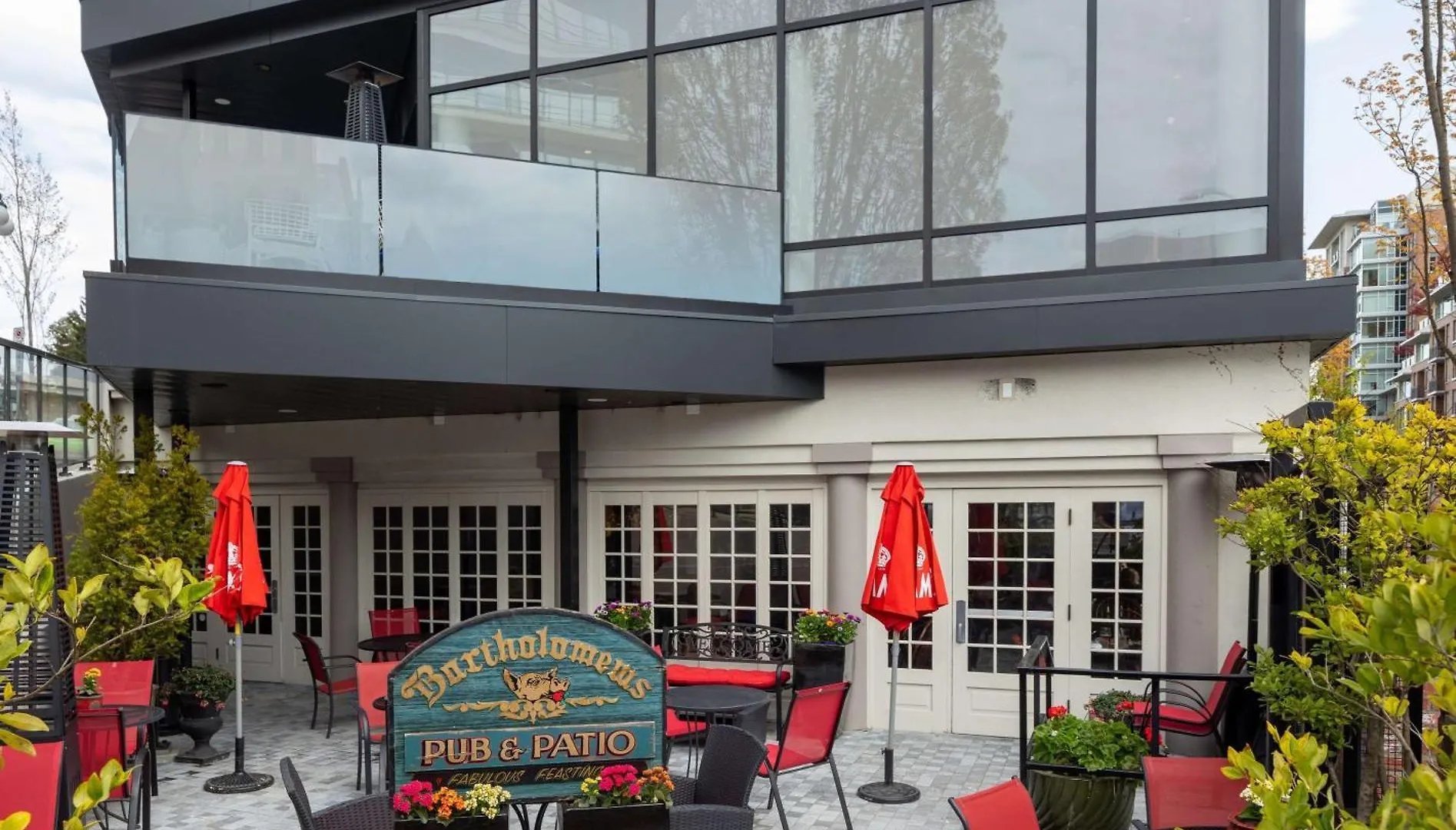 Doubletree By Hilton Hotel & Suites Victoria