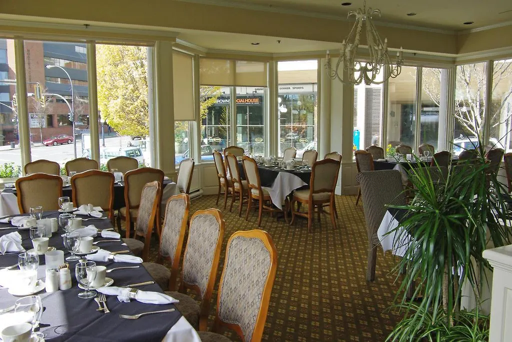 Doubletree By Hilton Hotel & Suites Victoria