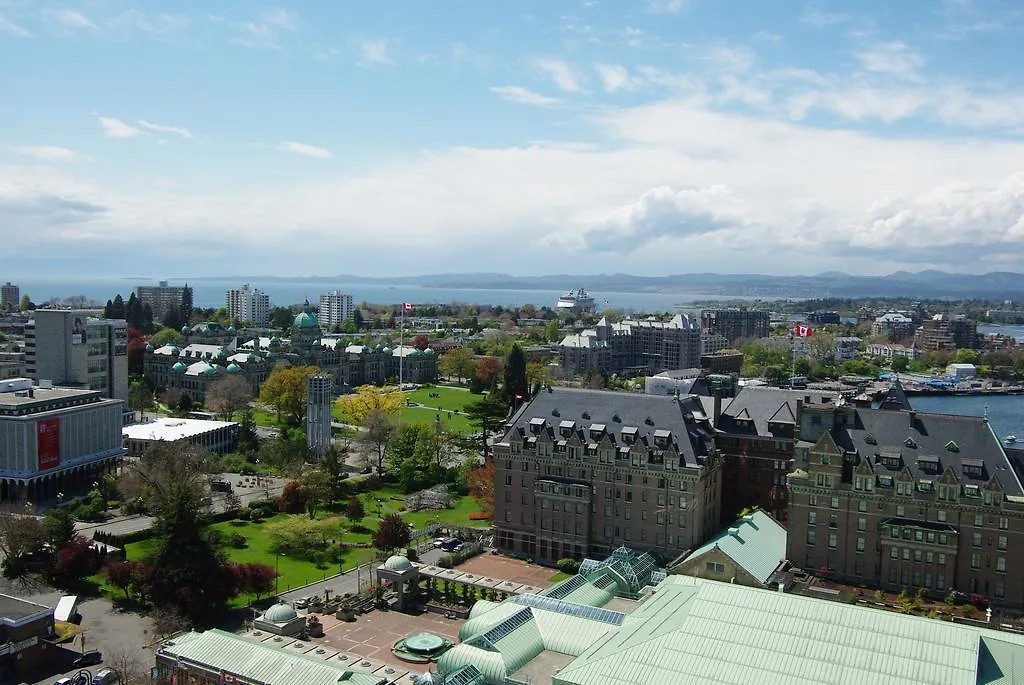 Doubletree By Hilton Hotel & Suites Victoria 4*,